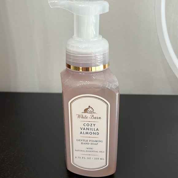 Bath and Body Works Gentle Foaming Hand Soap Trio - Picture 4 of 5